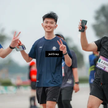 Runner Photo 7525637