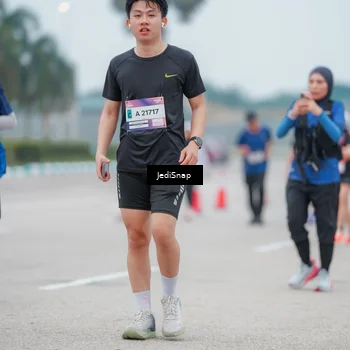 Runner Photo 7525642