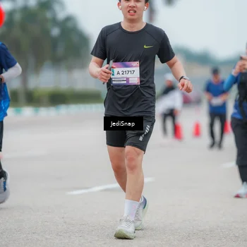Runner Photo 7525646