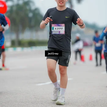 Runner Photo 7525650