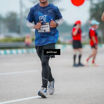 Runner Photo 7525653