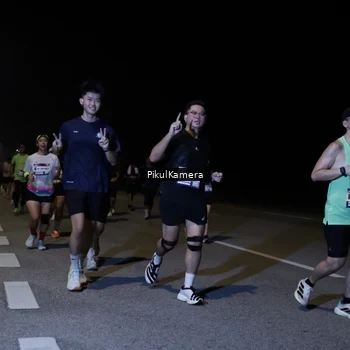 Runner Photo 7525656