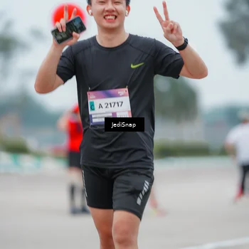 Runner Photo 7525660