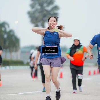 Runner Photo 7525674