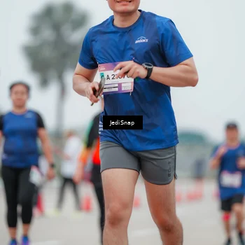 Runner Photo 7525684