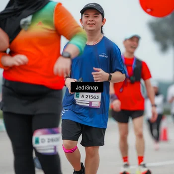 Runner Photo 7525699