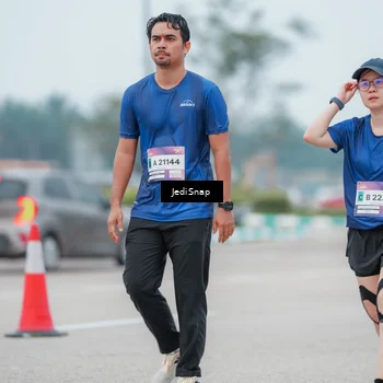 Runner Photo 7525754