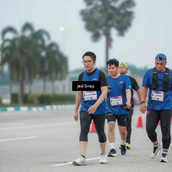 Runner Photo 7525789