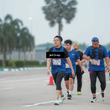Runner Photo 7525791