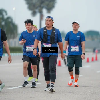Runner Photo 7525800