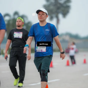 Runner Photo 7525817