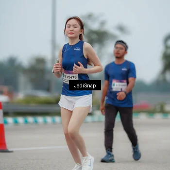 Runner Photo 7525906