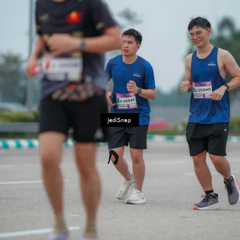 Runner Photo 7525984
