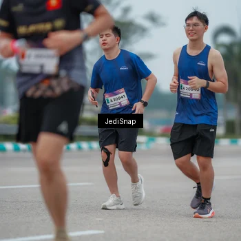 Runner Photo 7525985