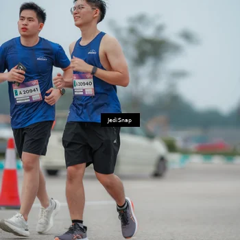 Runner Photo 7525987
