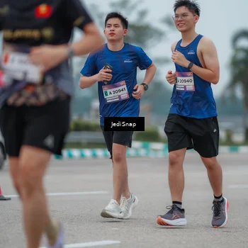 Runner Photo 7525988