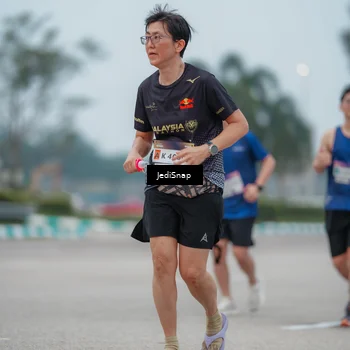 Runner Photo 7525991