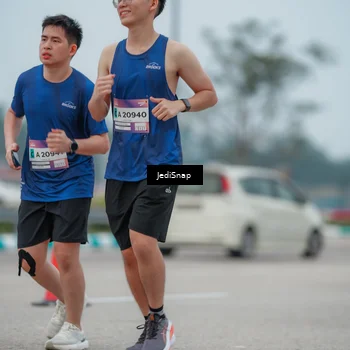Runner Photo 7525993