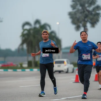 Runner Photo 7525999
