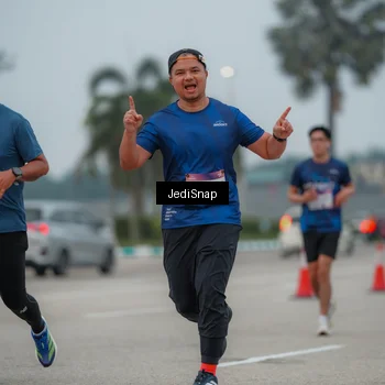 Runner Photo 7526011
