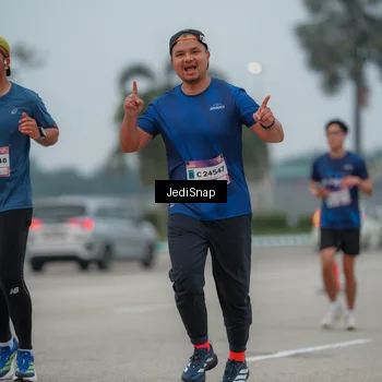 Runner Photo 7526012