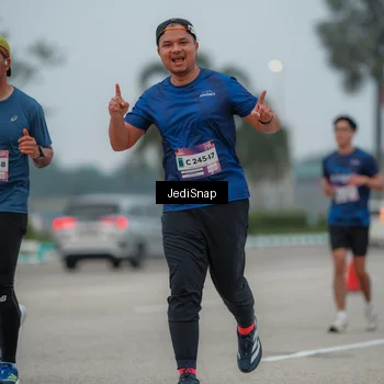 Runner Photo 7526013