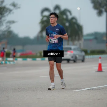 Runner Photo 7526017