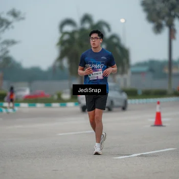 Runner Photo 7526018