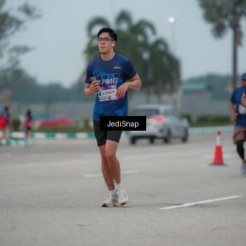 Runner Photo 7526019