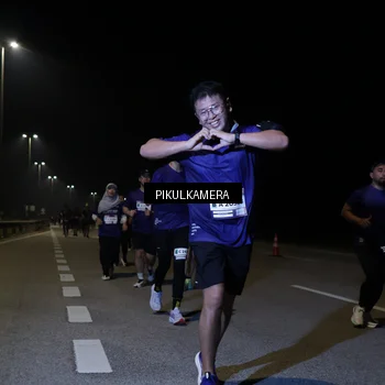 Runner Photo 7526025