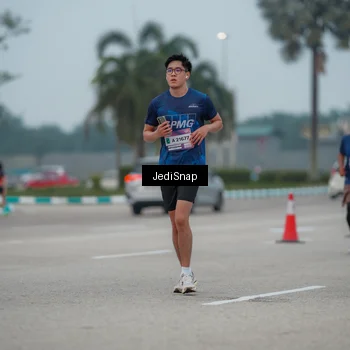 Runner Photo 7526029