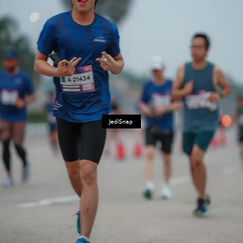 Runner Photo 7526039