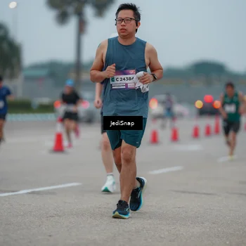Runner Photo 7526040