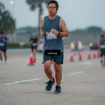Runner Photo 7526042