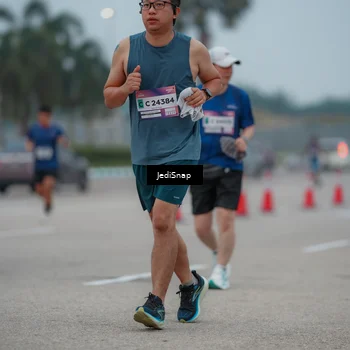 Runner Photo 7526044