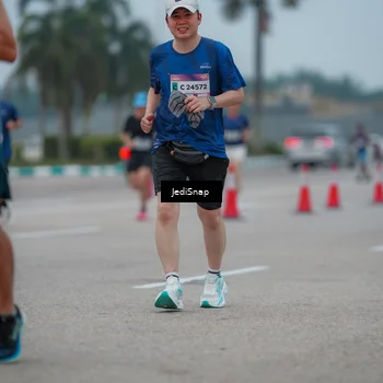 Runner Photo 7526046