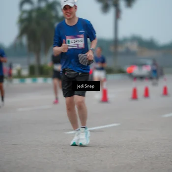 Runner Photo 7526050