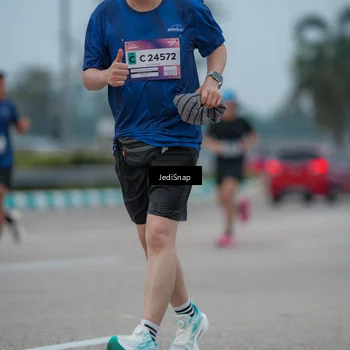 Runner Photo 7526051