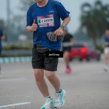 Runner Photo 7526052