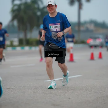 Runner Photo 7526053
