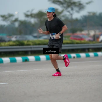Runner Photo 7526061