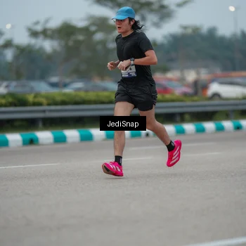 Runner Photo 7526062