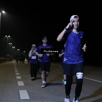 Runner Photo 7526064