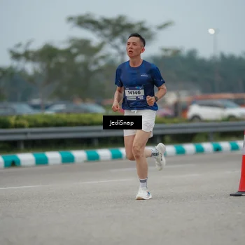 Runner Photo 7526069