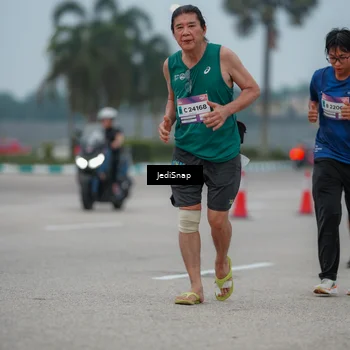 Runner Photo 7526072