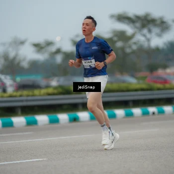 Runner Photo 7526074