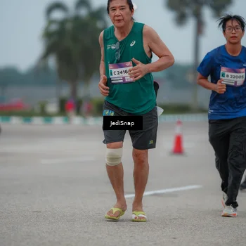 Runner Photo 7526079