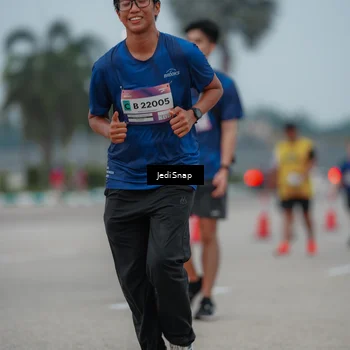 Runner Photo 7526087
