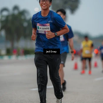 Runner Photo 7526092