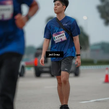 Runner Photo 7526093